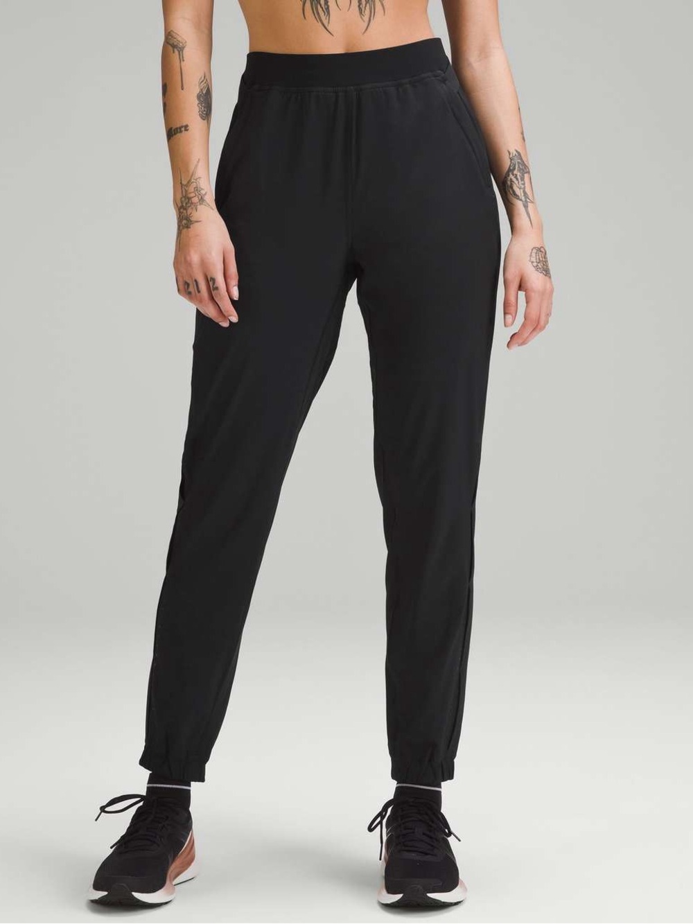 lululemon athletica women Black Joggers 094